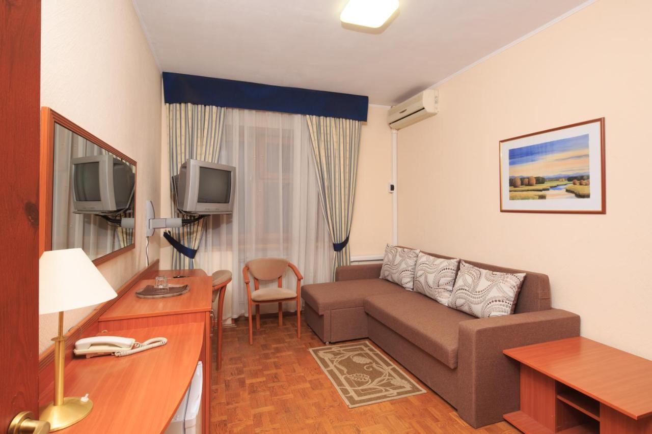 Hotel Zhayvir Kiev Exterior foto