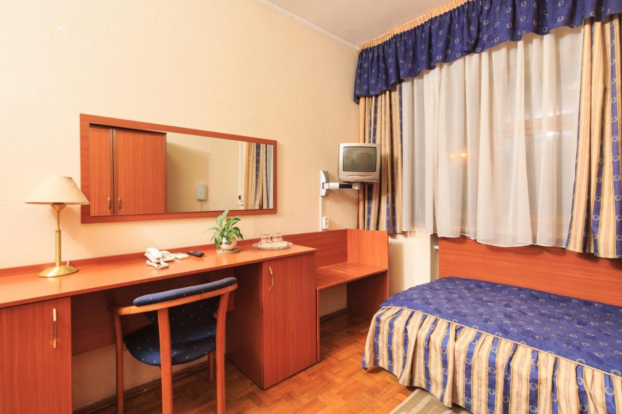 Hotel Zhayvir Kiev Exterior foto
